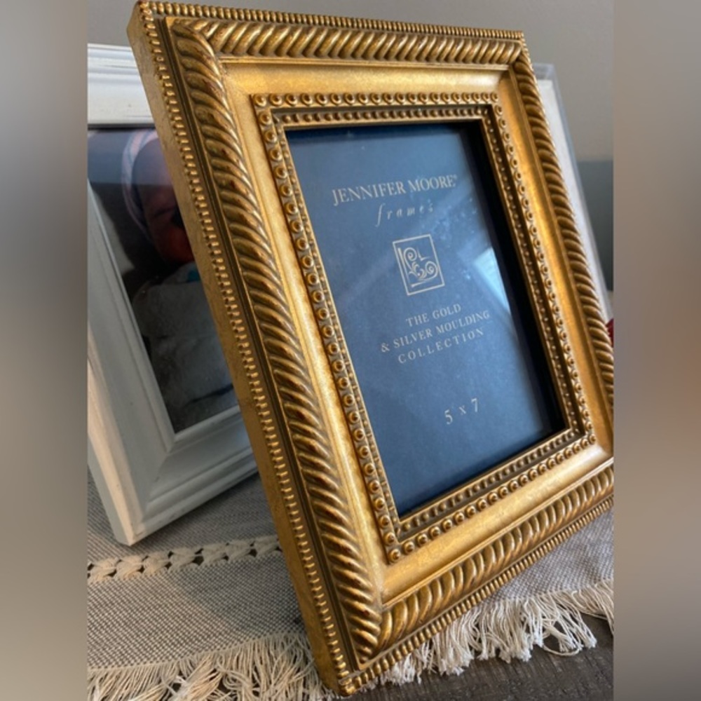 Jennifer Moore Gold antique style‎ frame, 5x7